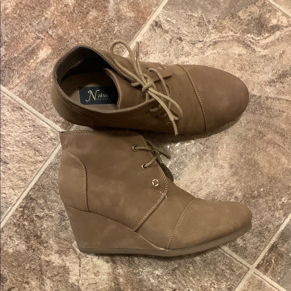 Naturalizer Brown Wedges